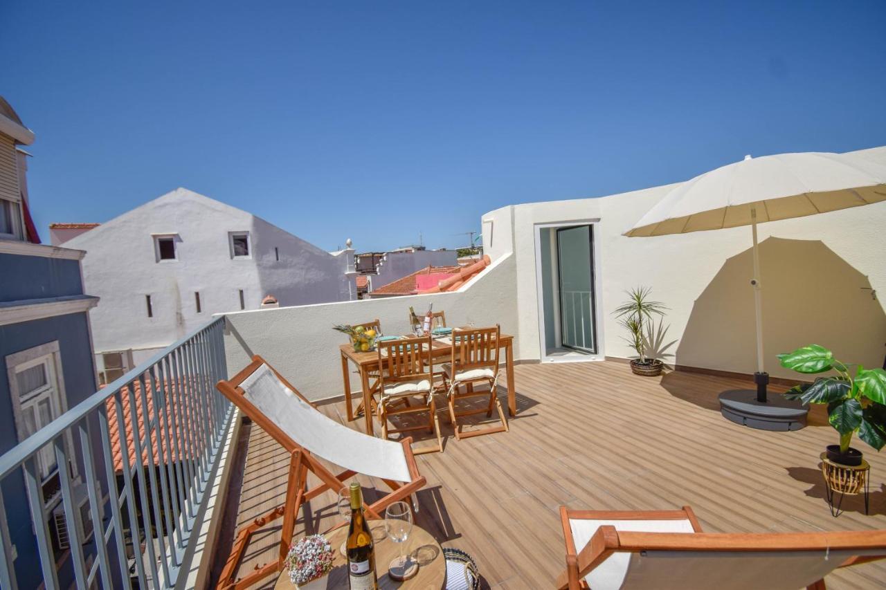 Central & Stylish 2 Bedroom Apartment W/ Balcony Cascais Eksteriør billede
