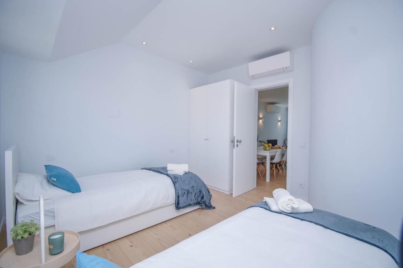 Central & Stylish 2 Bedroom Apartment W/ Balcony Cascais Eksteriør billede