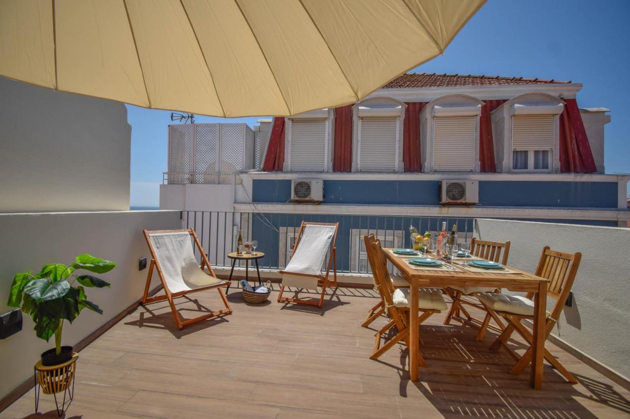 Central & Stylish 2 Bedroom Apartment W/ Balcony Cascais Eksteriør billede