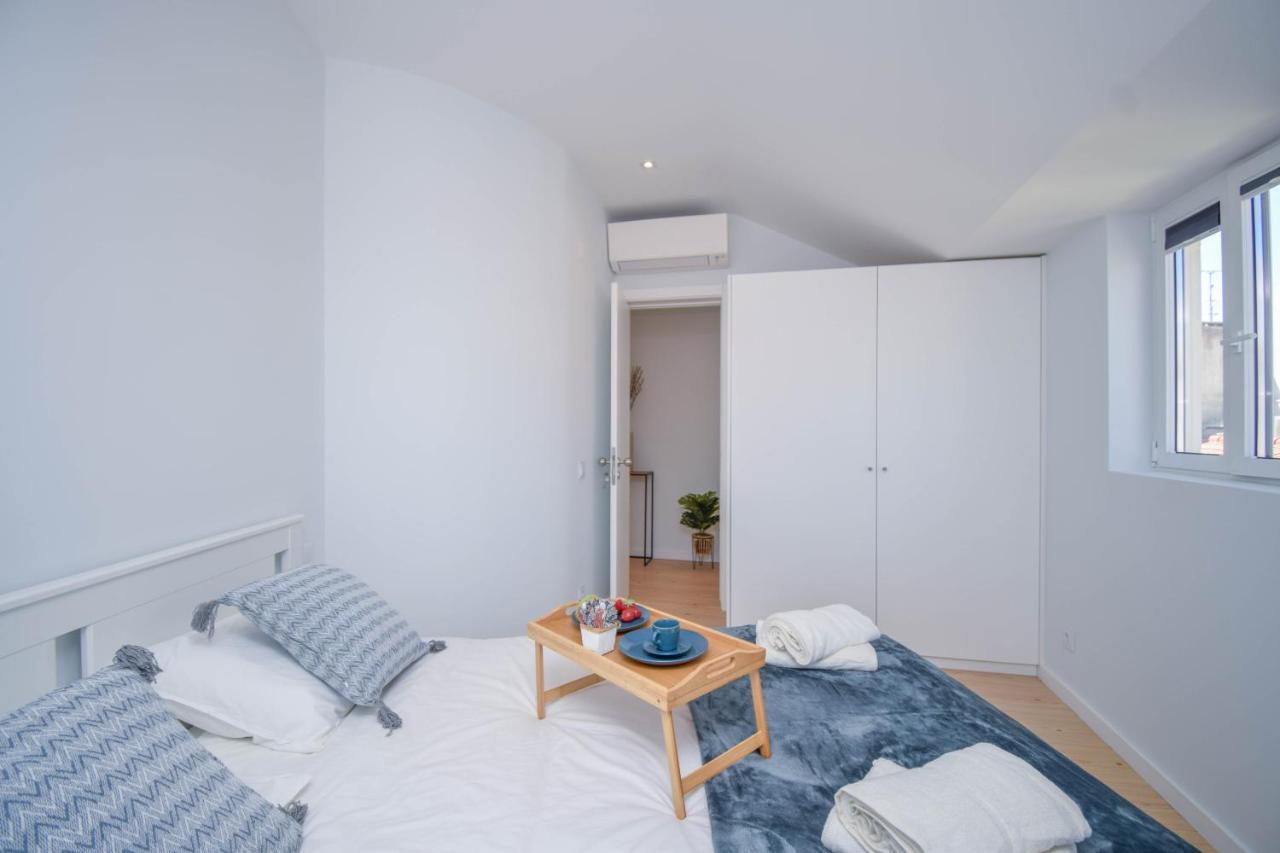 Central & Stylish 2 Bedroom Apartment W/ Balcony Cascais Eksteriør billede