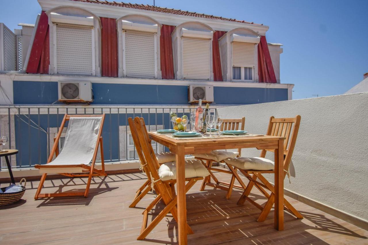 Central & Stylish 2 Bedroom Apartment W/ Balcony Cascais Eksteriør billede
