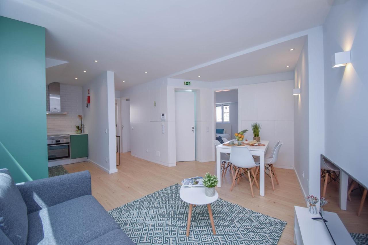 Central & Stylish 2 Bedroom Apartment W/ Balcony Cascais Eksteriør billede