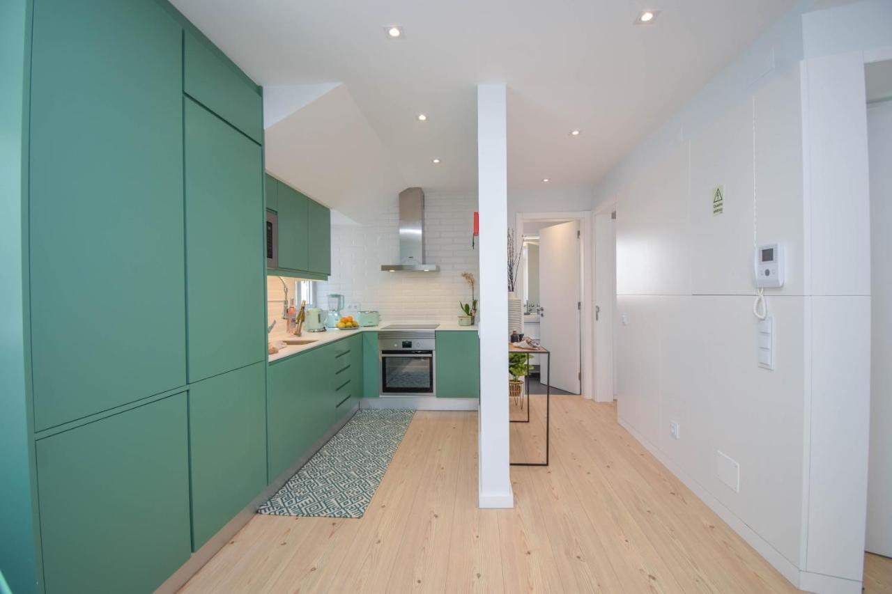 Central & Stylish 2 Bedroom Apartment W/ Balcony Cascais Eksteriør billede