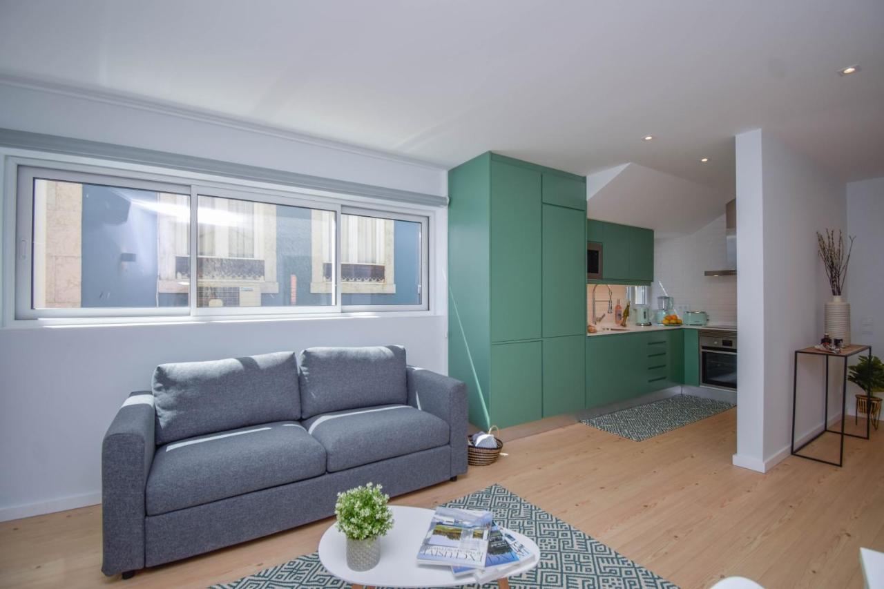 Central & Stylish 2 Bedroom Apartment W/ Balcony Cascais Eksteriør billede